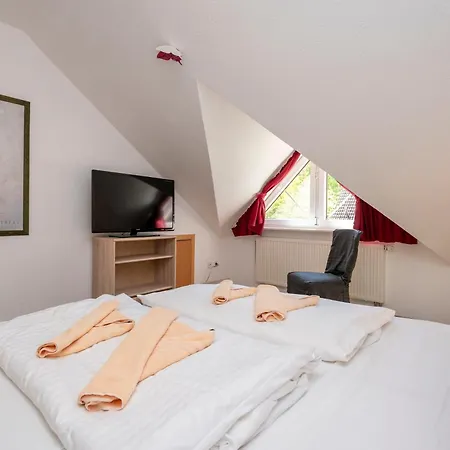 Freesenbruch Reihenhaus 8a - Eisbaer * Zingst