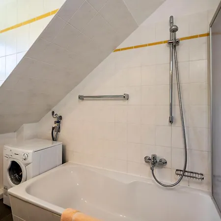 Dom wakacyjny Freesenbruch Reihenhaus 8a - Eisbaer Zingst